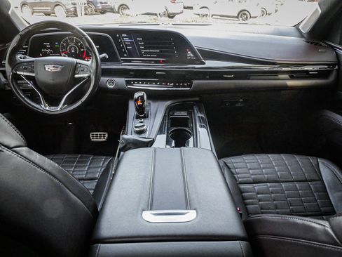 Used 2023 Cadillac Escalade ESV V image 30
