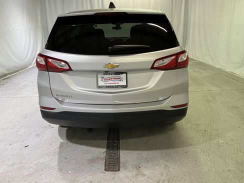 Certified 2020 Chevrolet Equinox LS w/ LS Convenience Package image 9