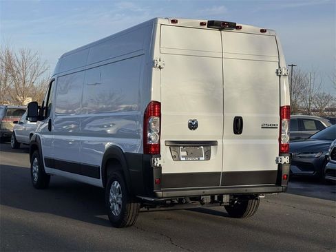 New 2026 RAM ProMaster 2500 w/ Quick Order Package 22G SLT image 5