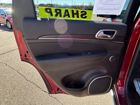 Used 2014 Jeep Grand Cherokee Summit image 14
