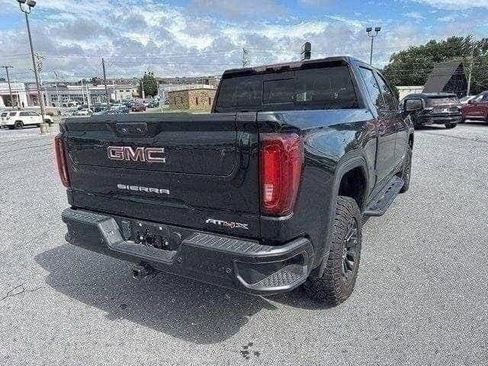 Used 2022 GMC Sierra 1500 AT4X image 5