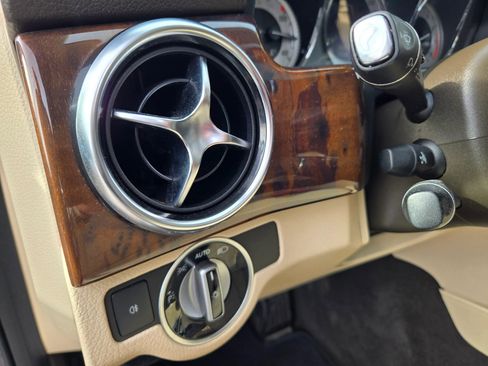 Used 2014 Mercedes-Benz GLK 350 4MATIC w/ Premium 1 Package image 39