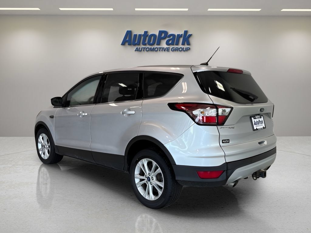 Used 2017 Ford Escape SE FWD image 5