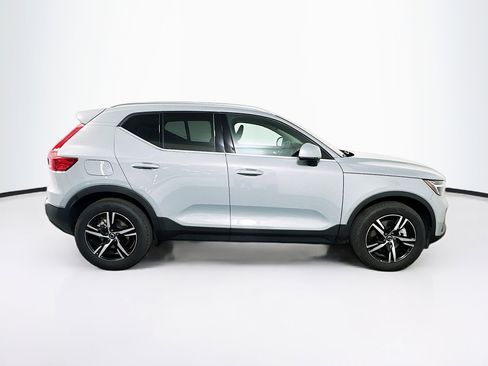 Used 2025 Volvo XC40 B5 Core AWD/4WD image 10