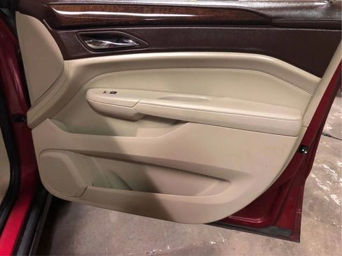 Used 2011 Cadillac SRX Luxury FWD image 15