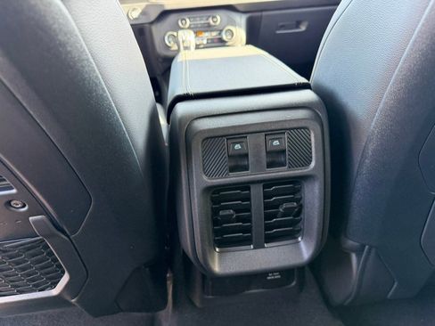 New 2025 Ford Bronco Badlands image 23