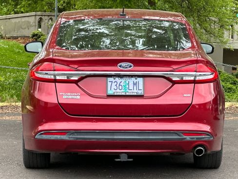 Used 2017 Ford Fusion Energi SE FWD image 7