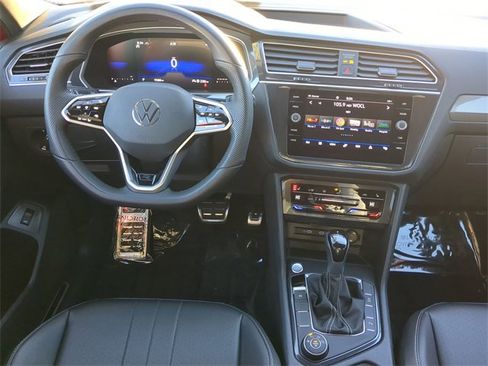 Certified 2024 Volkswagen Tiguan SE R-Line image 14