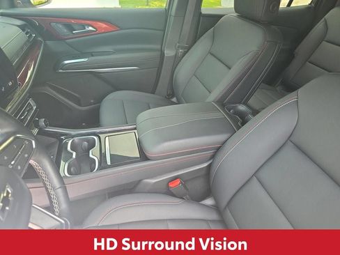 Used 2025 Chevrolet Traverse Z71 w/ Driver Confidence Package AWD/4WD image 14