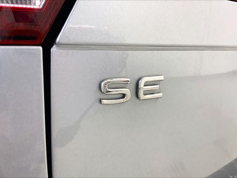 Used 2024 Volkswagen Tiguan SE R-Line AWD/4WD image 29