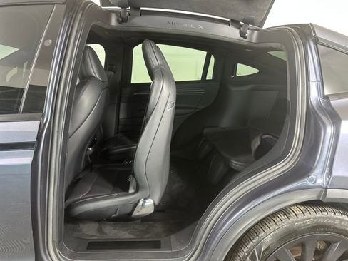 Used 2023 Tesla Model X Plaid image 23