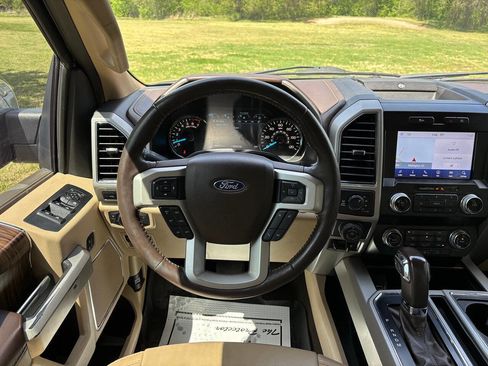 Used 2019 Ford F150 Lariat w/ Equipment Group 502A Luxury image 13
