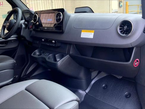 New 2026 Mercedes-Benz Sprinter 2500 image 11