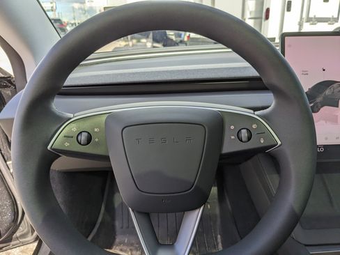 Used 2025 Tesla Model 3 Long Range image 28