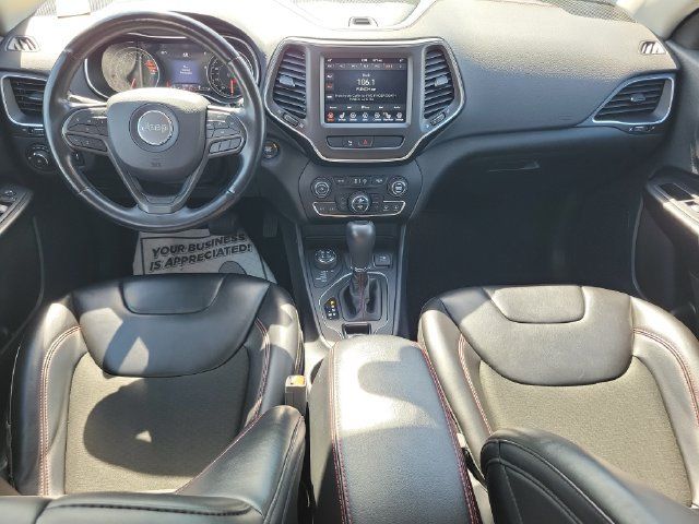 Used 2020 Jeep Cherokee Trailhawk w/ Cold Weather Group AWD/4WD image 24