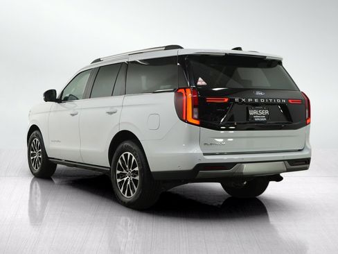 Used 2025 Ford Expedition Platinum AWD/4WD image 5