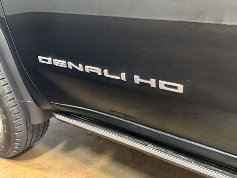 Used 2022 GMC Sierra 2500 Denali image 54