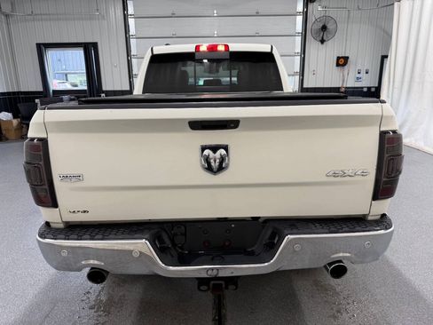 Used 2017 RAM 1500 Laramie AWD/4WD image 6