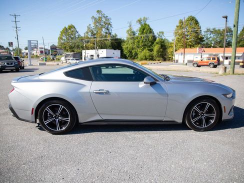 Used 2024 Ford Mustang Premium image 2