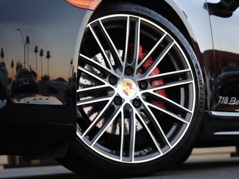 Used 2018 Porsche 718 Boxster S image 49