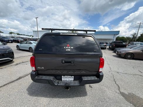 Used 2016 Toyota Tacoma SR AWD/4WD image 6