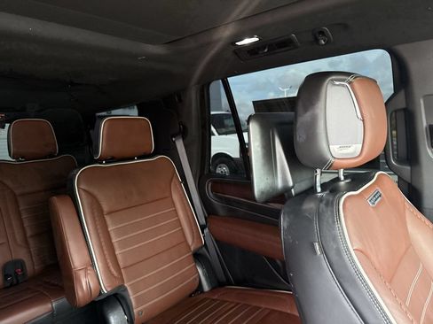 Certified 2023 GMC Yukon Denali Ultimate AWD/4WD image 10