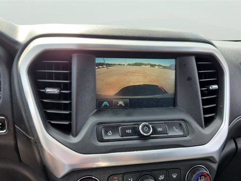 Used 2018 GMC Acadia SLE FWD image 19