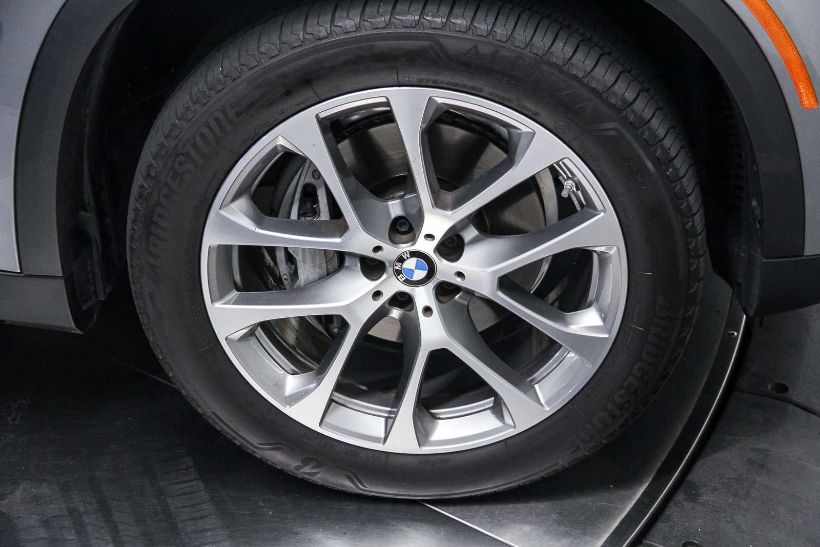 Used 2025 BMW X5 sDrive40i w/ Parking Assistance Package RWD image 9