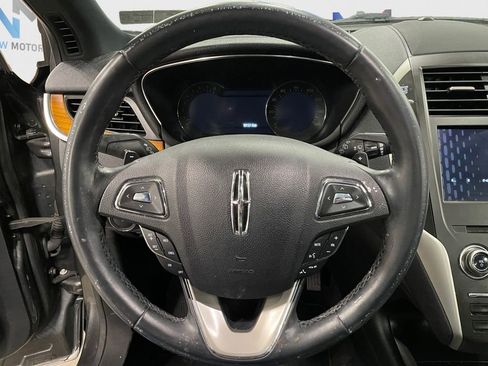 Used 2019 Lincoln MKC Select w/ Select Plus Package FWD image 12