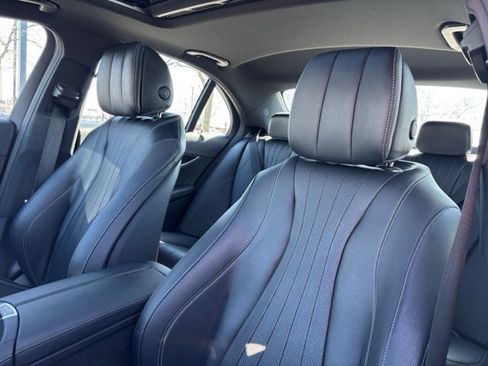 Used 2017 Mercedes-Benz E 300 4MATIC image 23