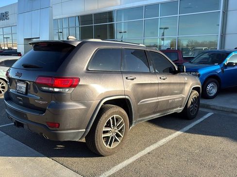 Used 2020 Jeep Grand Cherokee Trailhawk image 2
