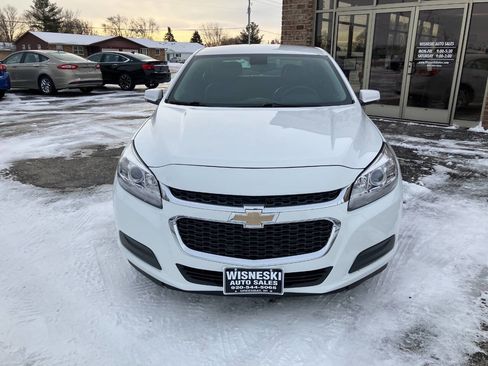 Used 2016 Chevrolet Malibu LT image 8