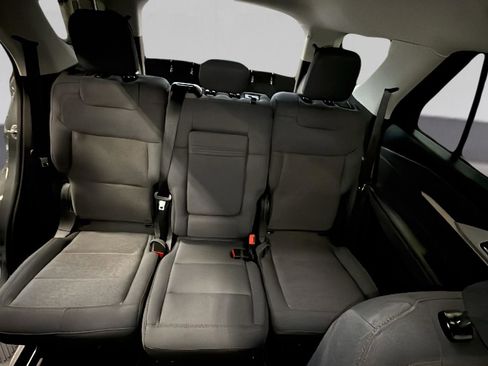 Certified 2025 Ford Explorer Active image 19