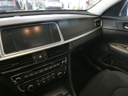 Used 2019 Kia Optima LX FWD image 10