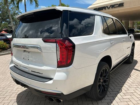 Used 2023 GMC Yukon Denali AWD/4WD image 3