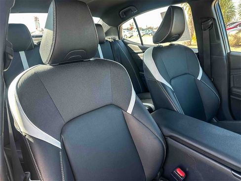 Used 2025 Toyota Camry SE image 22