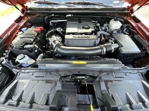 Used 2025 Nissan Frontier Pro-X RWD image 24