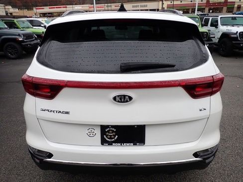 Used 2022 Kia Sportage EX image 4