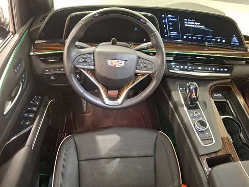 Certified 2023 Cadillac Escalade Premium Luxury image 22