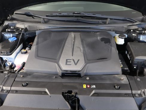 Used 2022 Kia EV6 Wind w/ Wind Technology Package AWD/4WD image 22