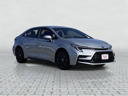Certified 2026 Toyota Corolla SE w/ SE Package image 6