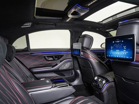 Used 2024 Mercedes-Benz S 63 AMG S image 19