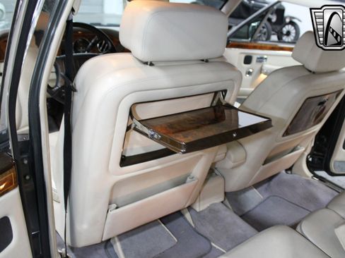 Used 1990 Rolls-Royce Silver Spur image 19