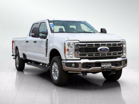 Used 2025 Ford F350 XLT AWD/4WD image 7