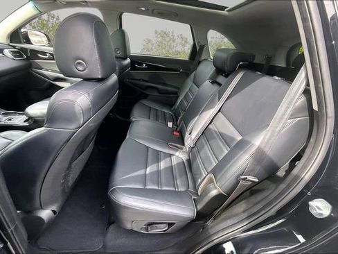 Used 2020 Kia Sorento EX image 24