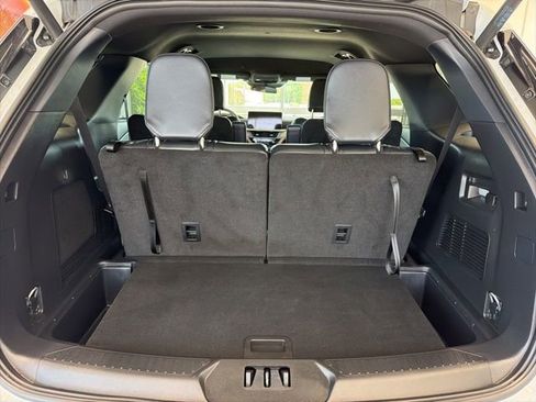 Certified 2025 Ford Explorer ST-Line AWD/4WD image 9