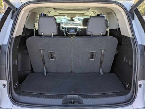 Certified 2021 GMC Acadia Denali w/ Denali Technology Package image 16