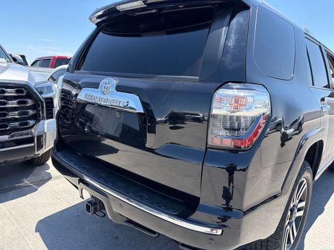 Used 2022 Toyota 4Runner Limited AWD/4WD image 4