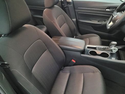 Used 2024 Nissan Altima 2.5 SV image 21