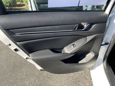 Used 2021 Honda Accord Sport image 15